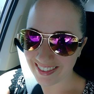 Meet your Posher, Summer